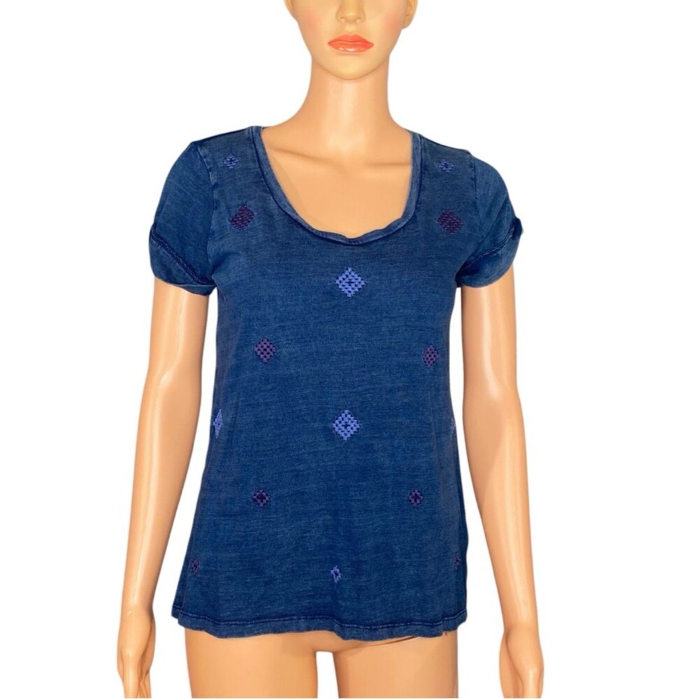 Lucky Brand Casual Tee Navy Short Sleeve Embroidered Accents Scoop Neck SZ SM
